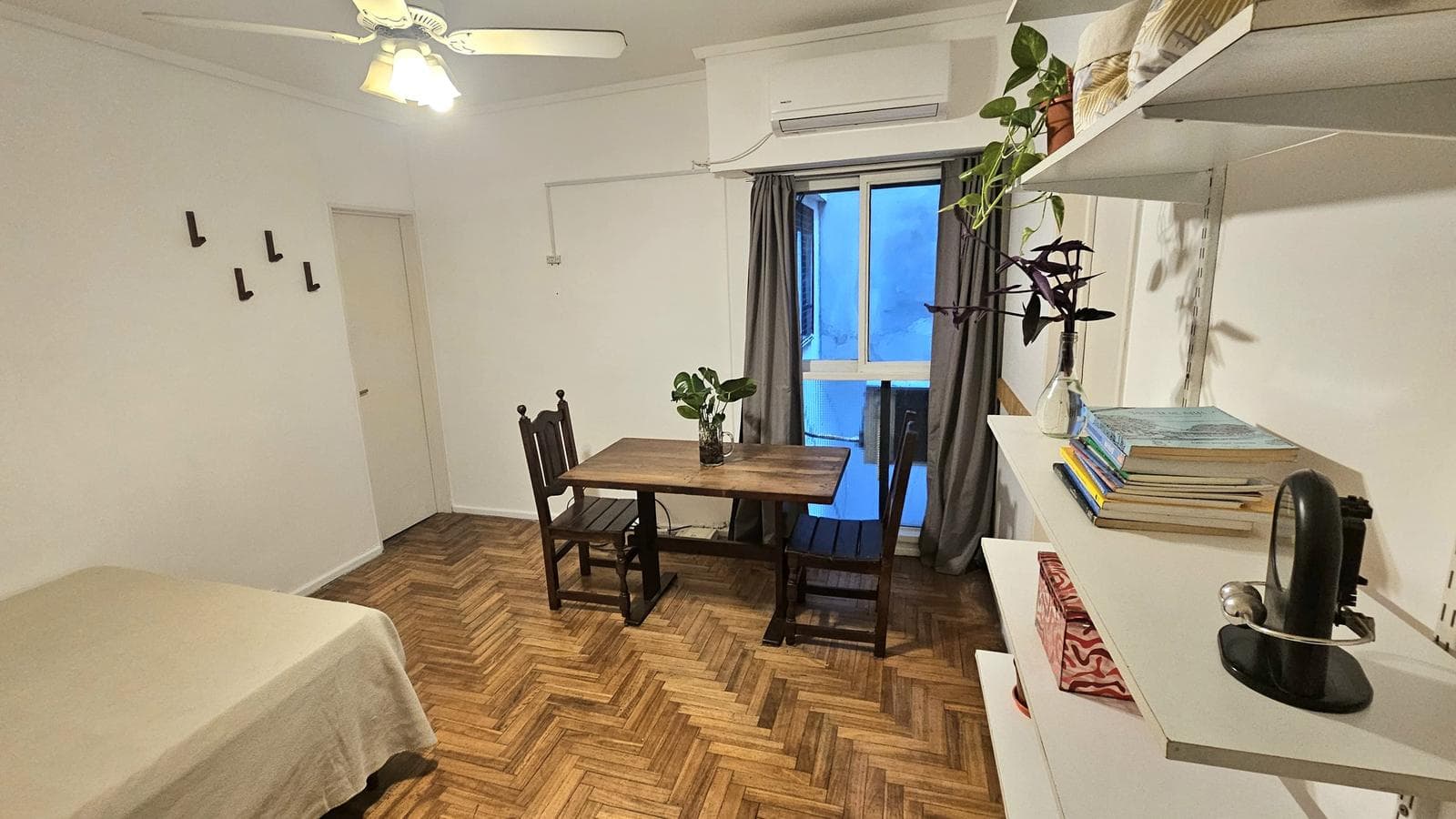 Monoambiente en Caballito a 2 cuadras de Parque Centenario - 2