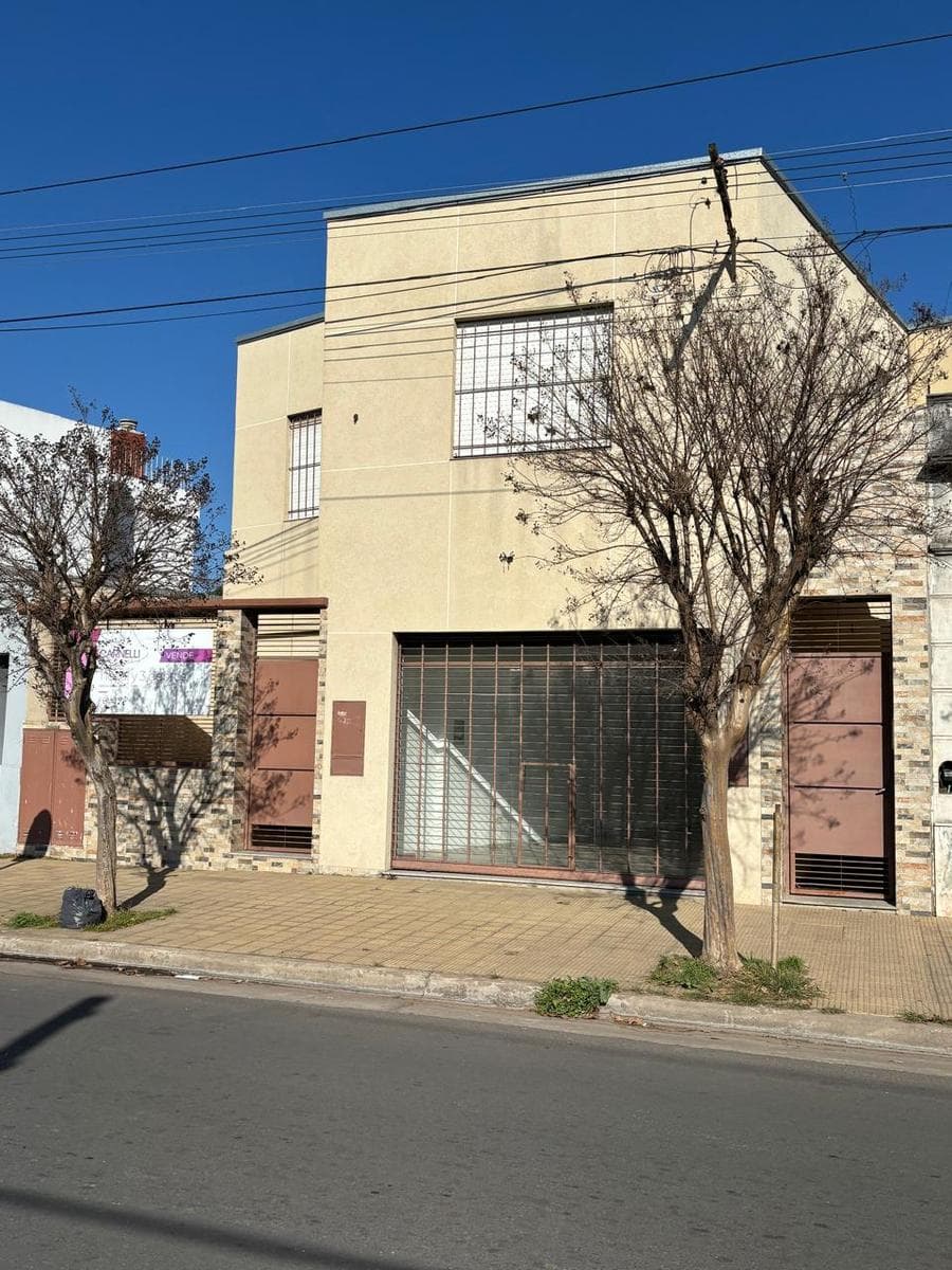 Local a estrenar a la Venta en Junín (B) - 1