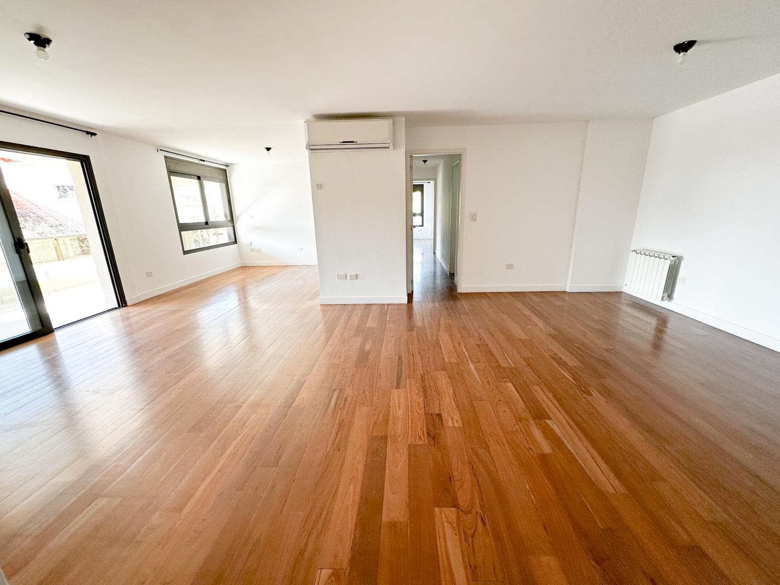 OPORTUNIDAD! Casonas del Cerro - PLANTA BAJA CON PATIO - 3D - 2 Cocheras. - 1