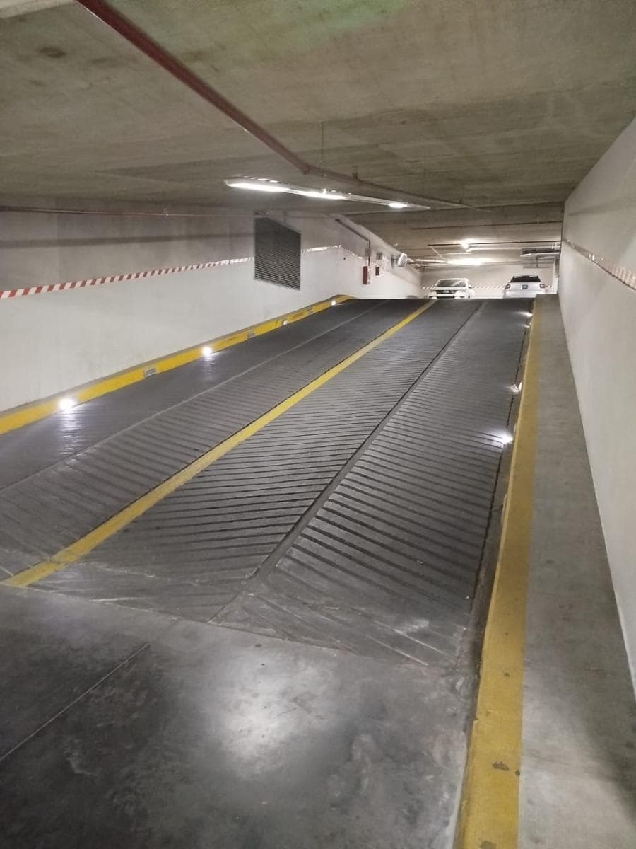 Cochera en venta - 15Mts2 - Once - 1