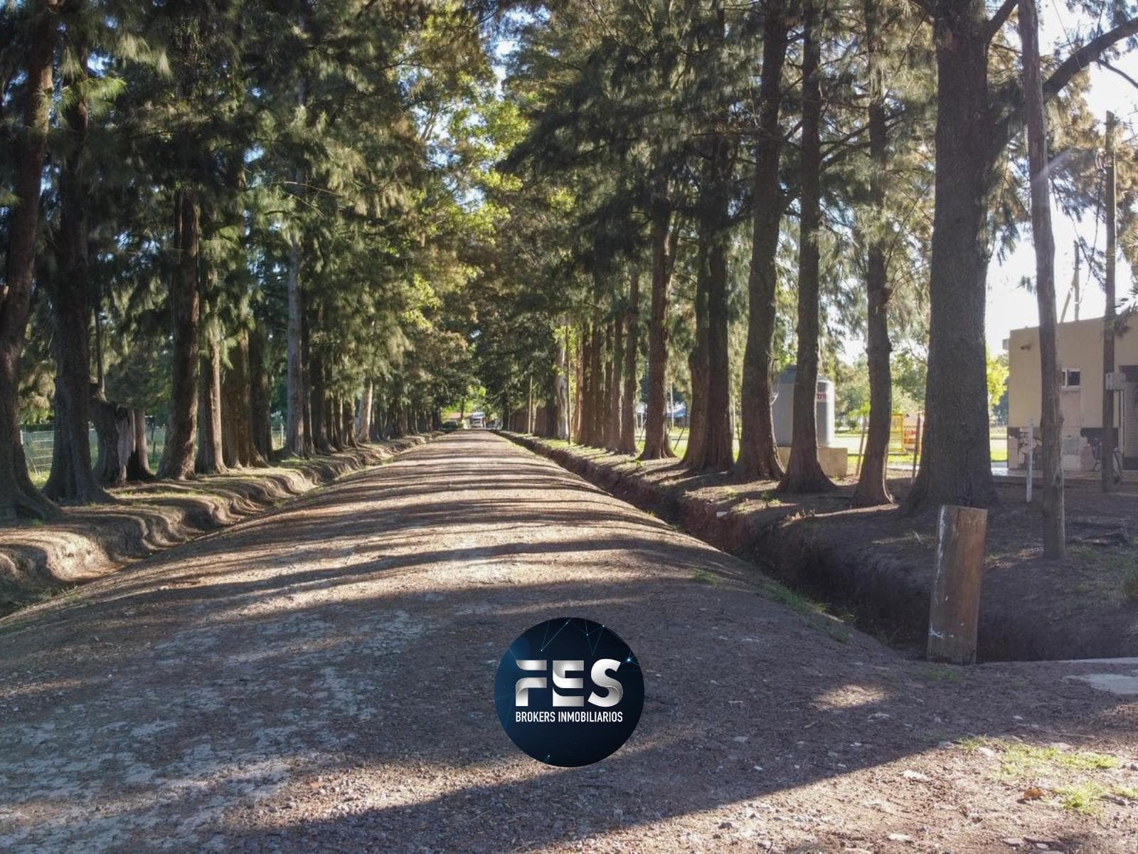 Excelente campo con infraestructura venta la plata - 1