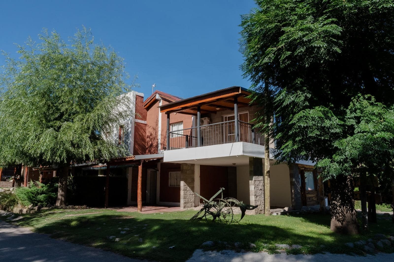 Complejo de cabañas - 9 Dormitorios 6 Baños - 487Mts2 - San Luis - 1