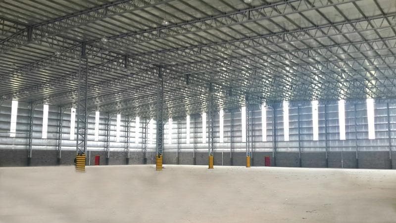 Excelente Nave industrial de 5.000m2 (a estrenar) - 1