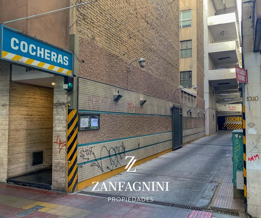 SE VENDE Cochera en Ciudad de Mendoza. Excelente ubicación - - 1