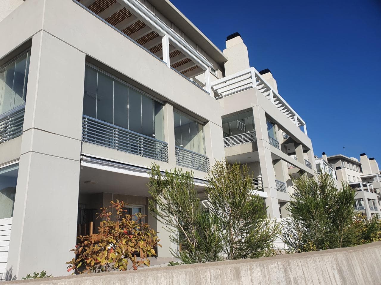 Muy lindo departamento en Costa Esmeralda - 1