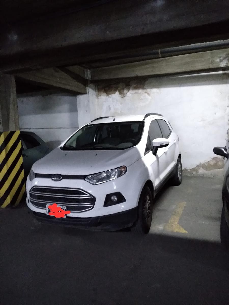 Cochera a la venta céntrica Dean Funes esquina General Paz , amplia circulación - 1