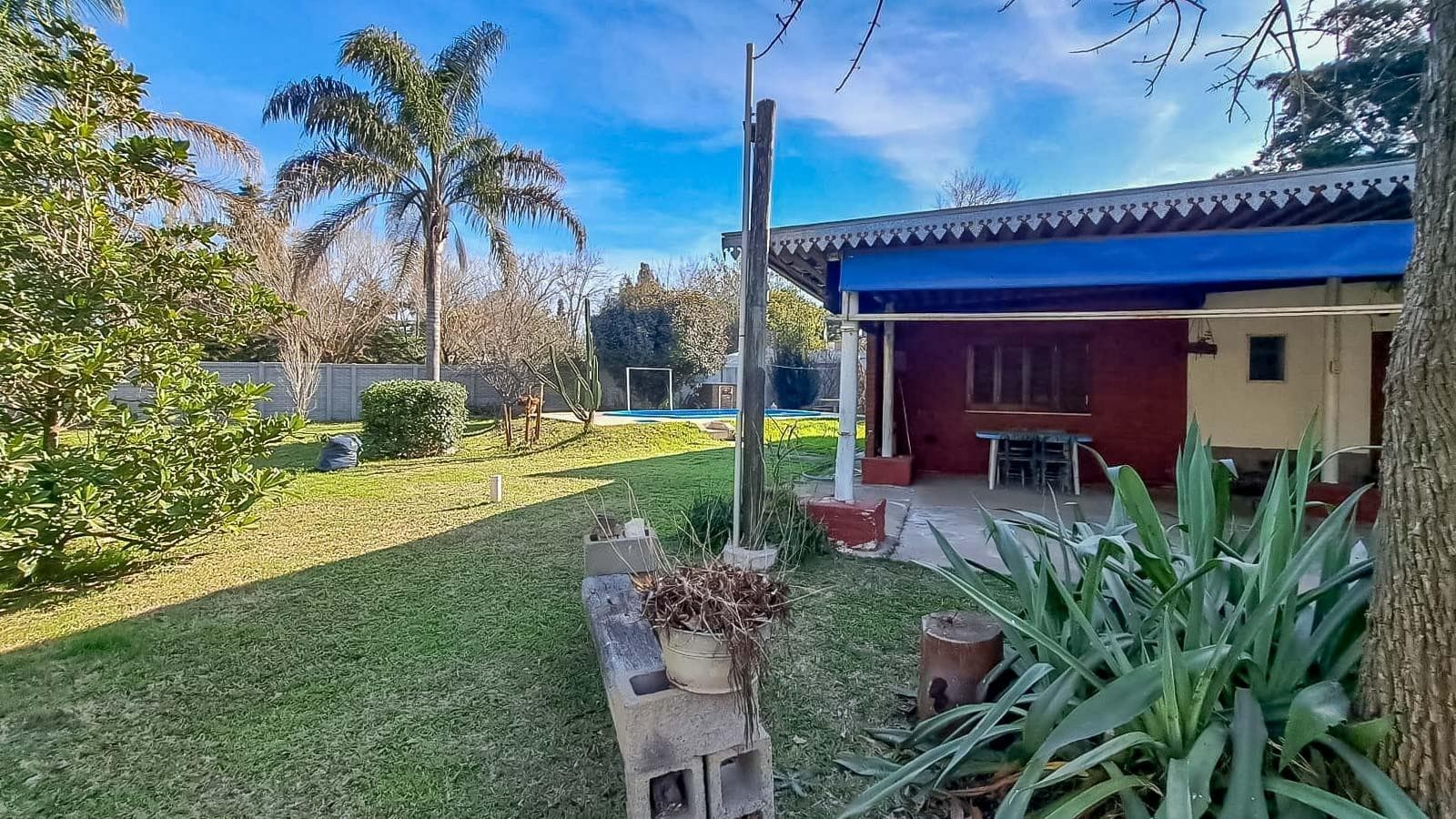 VENTA | PERMUTA - Casa 2 dormitorios con pileta mas comodín - Andino. - 1