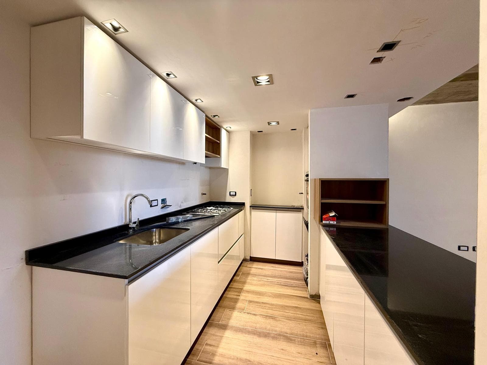 Venta Departamento 3 dormitorios Pileta Parrillero metros de BV. Oroño Rosario Nuevo a Estrenar - 1