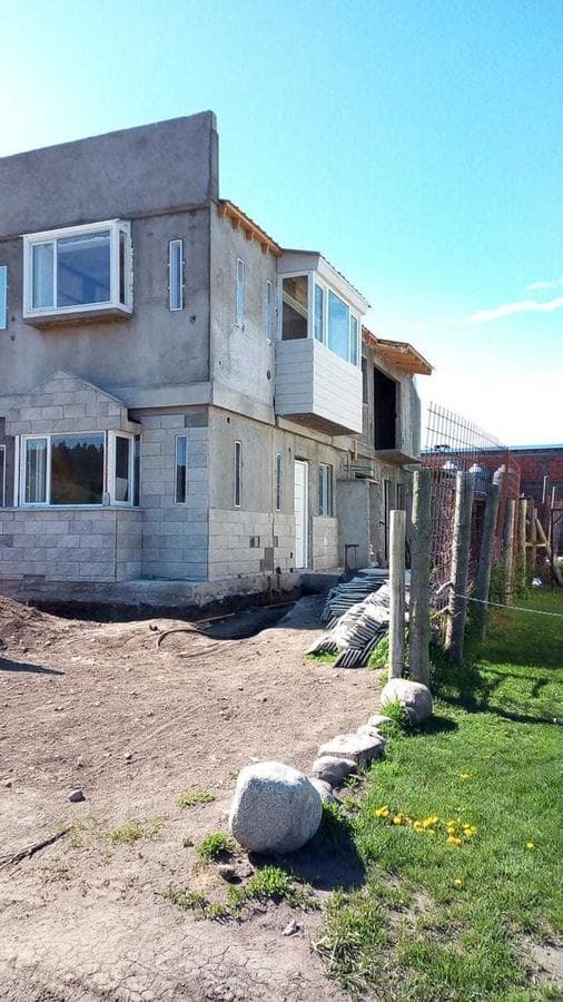 Casa duplex en venta - 2 dormitorios 1 baño - en construcción - 55mts2 - Junin De Los Andes - 1