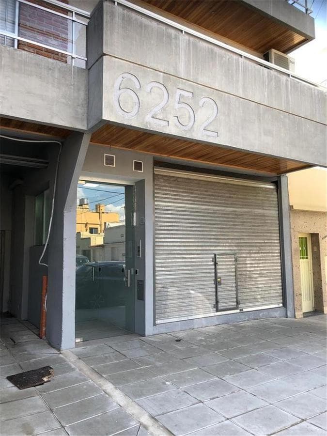 Venta de Local comercial en Wilde - 1