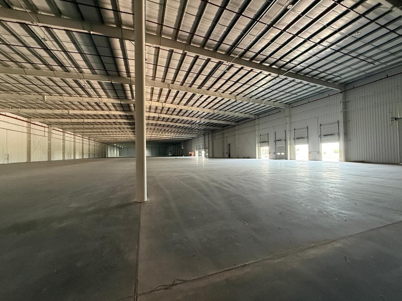 ALQUILER 4500m2 de Nave logística a estrenar en Parque Industrial - Moreno - 1