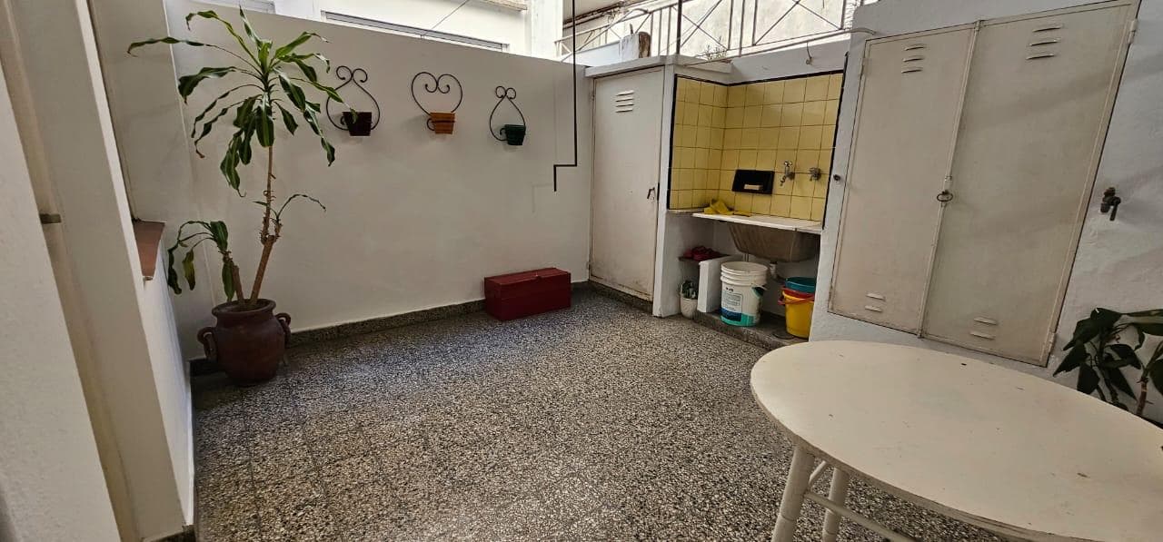 PH en San Isidro 3 ambientes con patio - 1