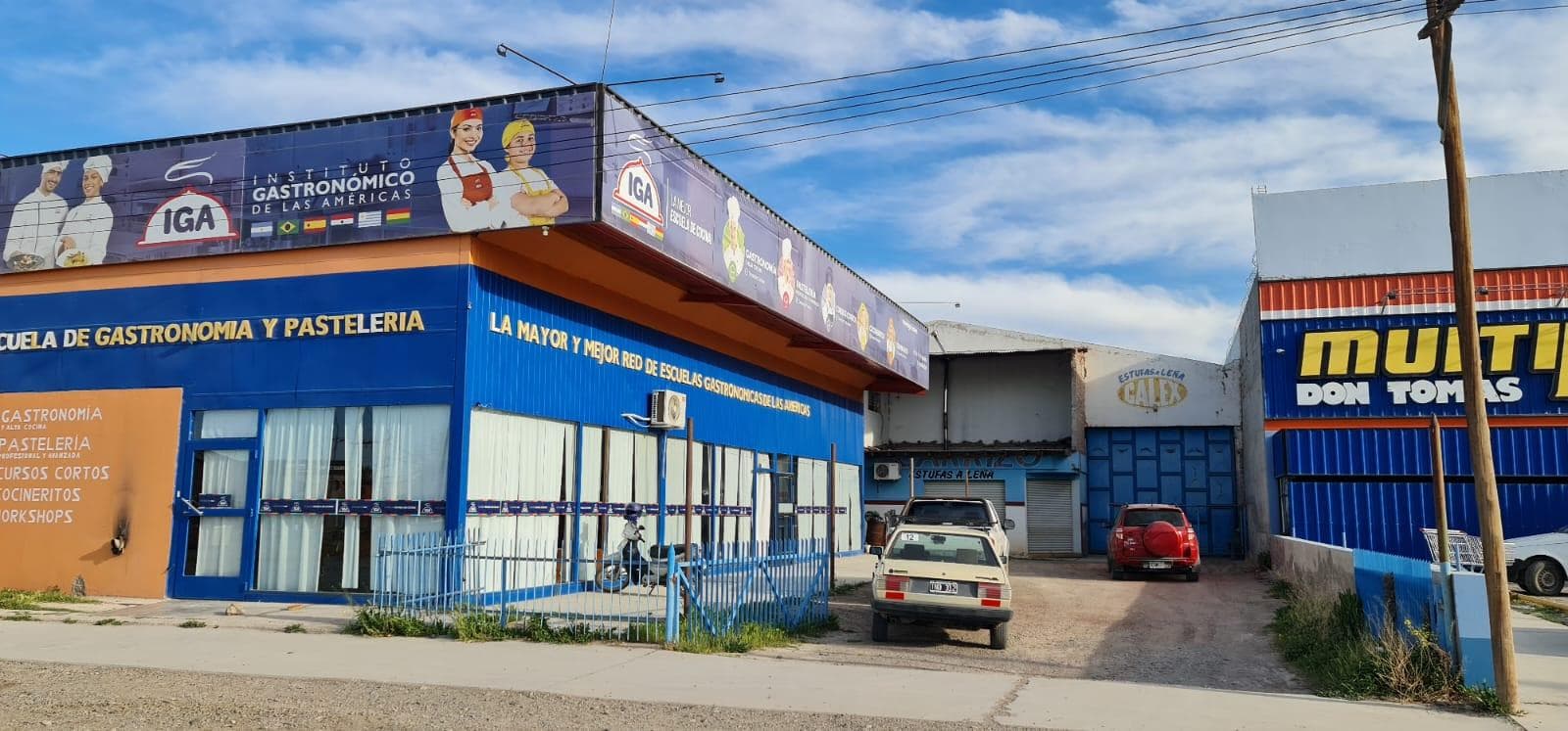 VENTA: GALPON + OFICINAS + SALON COMERCIAL - FRENTE A RUTA 22 - INGRESO A G. ROCA- - 1