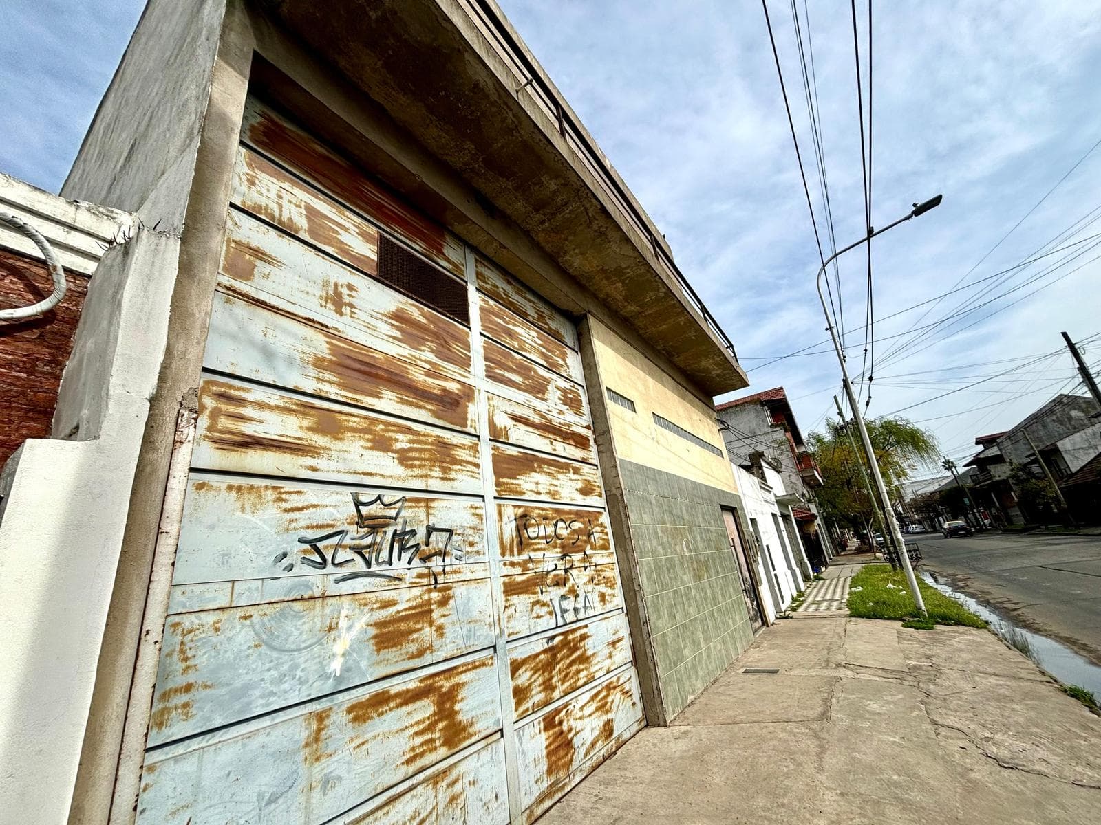 Depósito en Monte Chingolo - 1