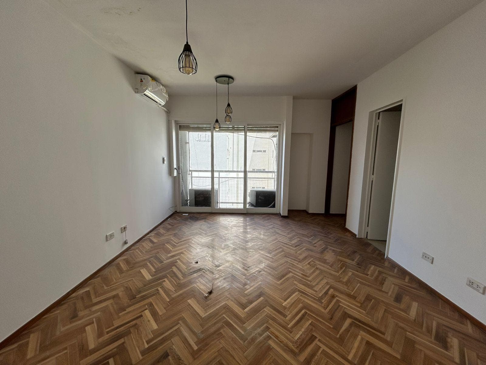 DEPARTAMENTO DE 3 AMBIENTES AL FRENTE - 1