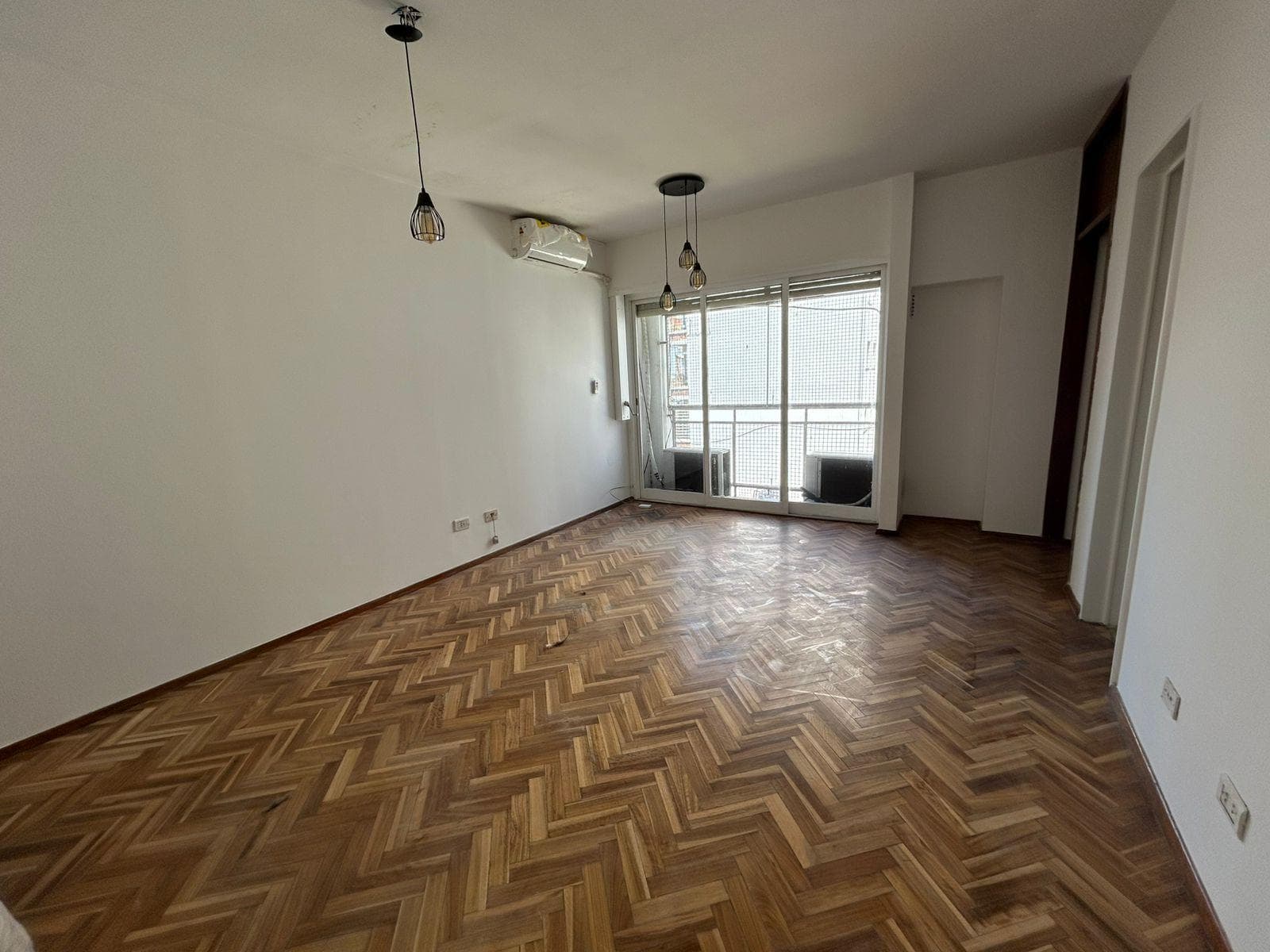 DEPARTAMENTO DE 3 AMBIENTES AL FRENTE - 2