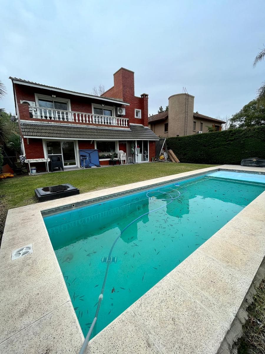 Casa a la venta en Country Banco Provincia Francisco Alvarez Moreno - 1