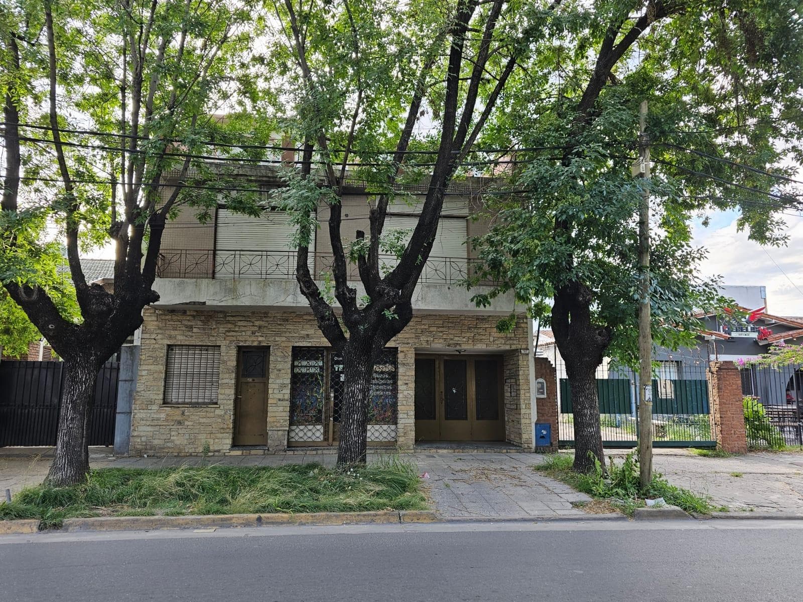 Edificio en venta - 4 Departamentos - Local - 524Mts2 - San Antonio de Padua - 1