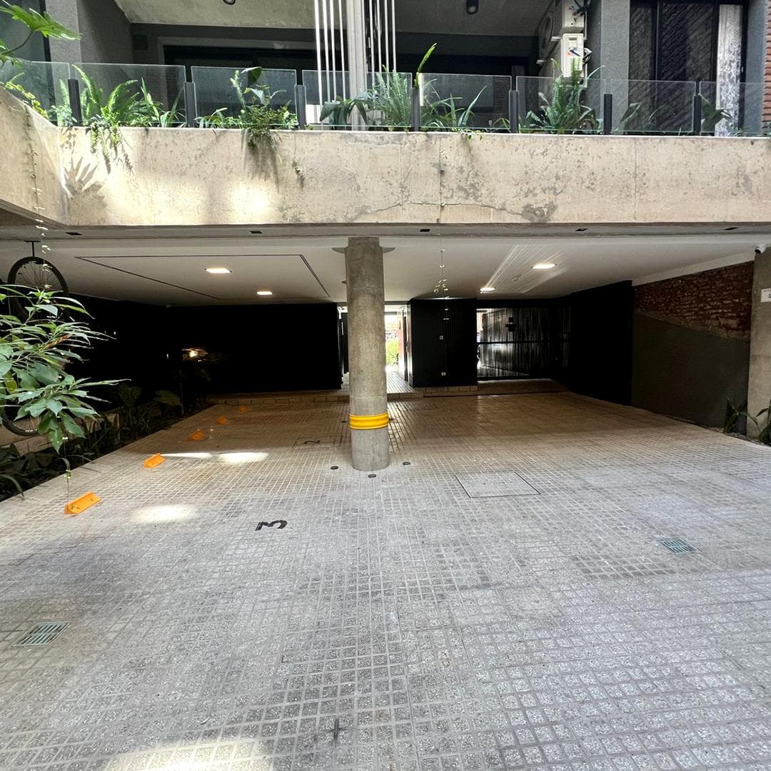 Cochera en Martin - 1