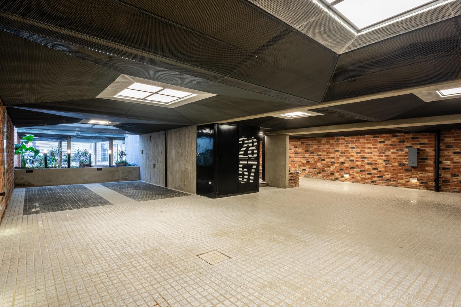 VENTA COCHERA EN PICHINCHA - 1