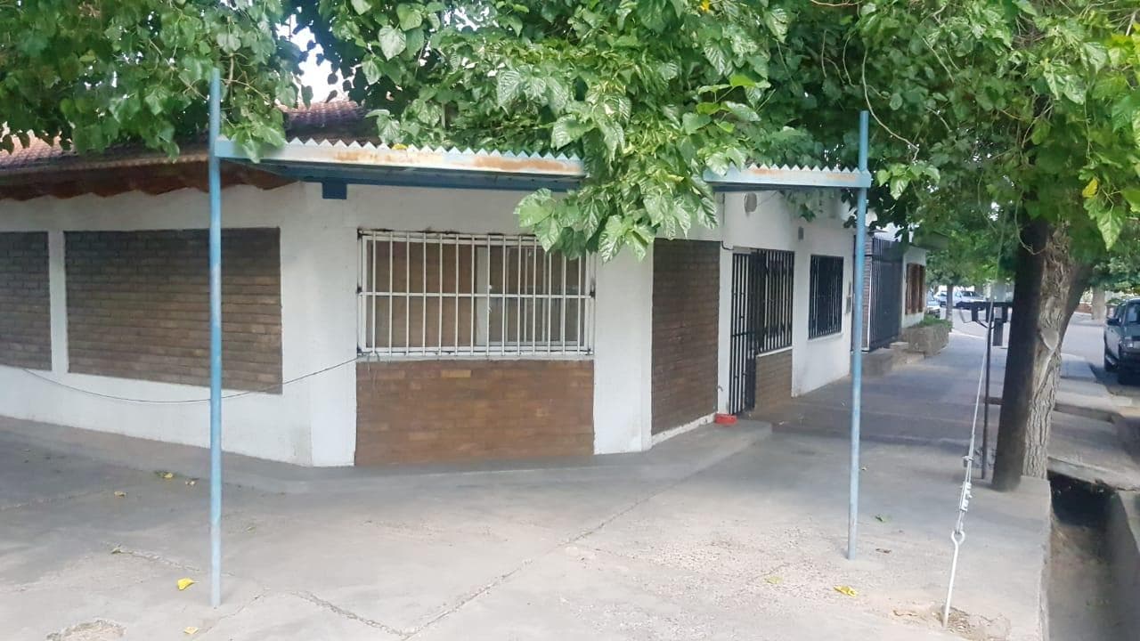 Departamento en venta - 3 Dormitorios 3 Baños - Cochera - 268Mts2 - Mendoza - 1
