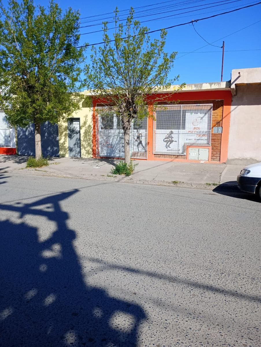 Local en VENTA CON TALLER - 1