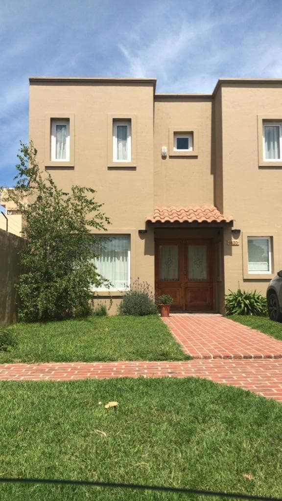 Casa / Chalet calle 8 entre 35 y 37- Miramar - 1