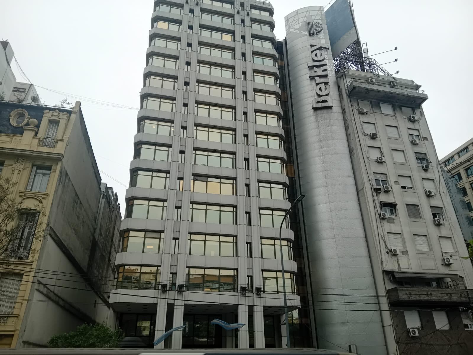 Alquiler oficina con vista a 9 de Julio, Retiro - 1