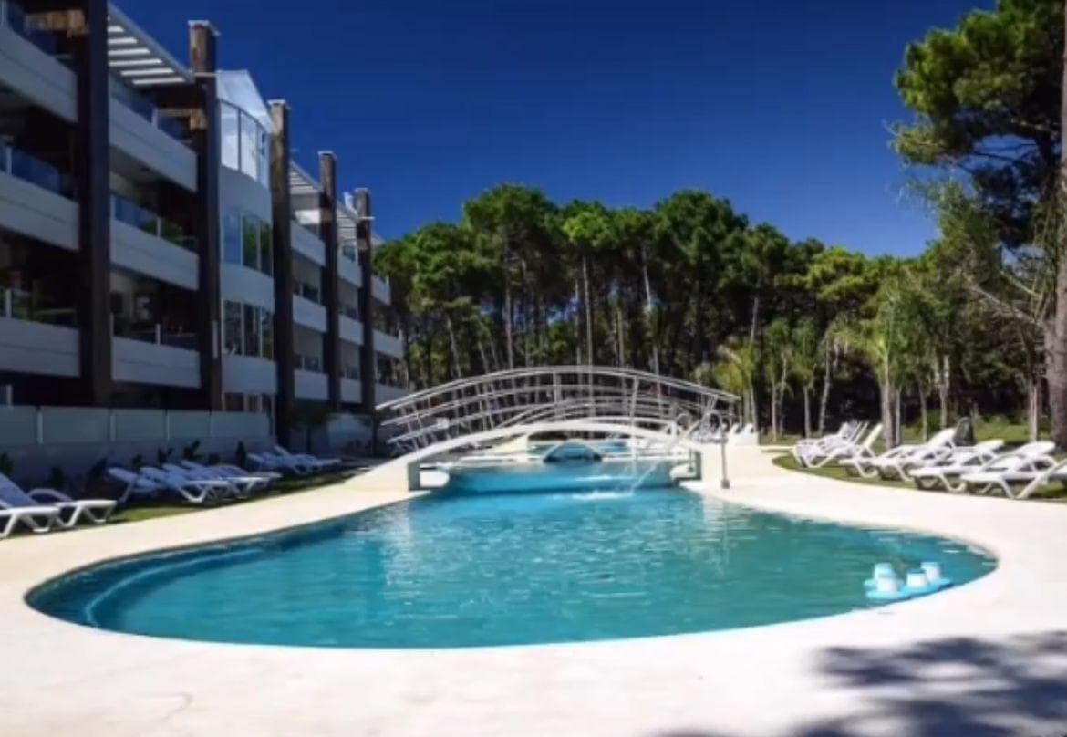 Departamento en edificio Amarras, con pileta! - 1