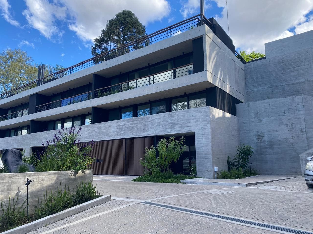 Triplex Anima Domi, Arias 3200 - Punta Chica - 1