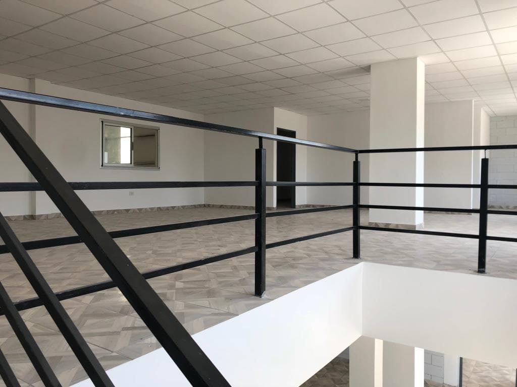 Nave Industrial en el Polo Industrial de Ezeiza en alquiler y en venta con amplia financiación - 1