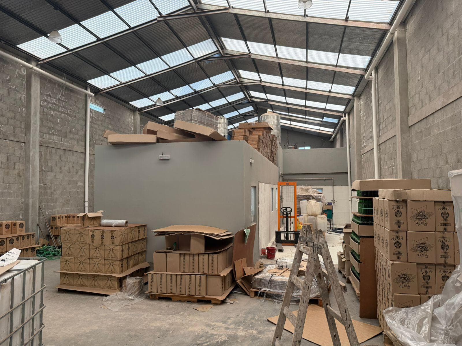 Depósito/ galpón en venta Benavidez posibilidad DESTILERIA FABRICA GIN VODKA RON - 1