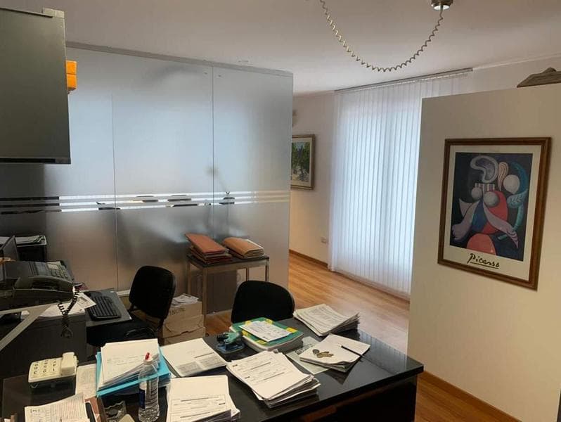 Oficina en venta en el Cerro de las Rosas - Zona Norte - 1