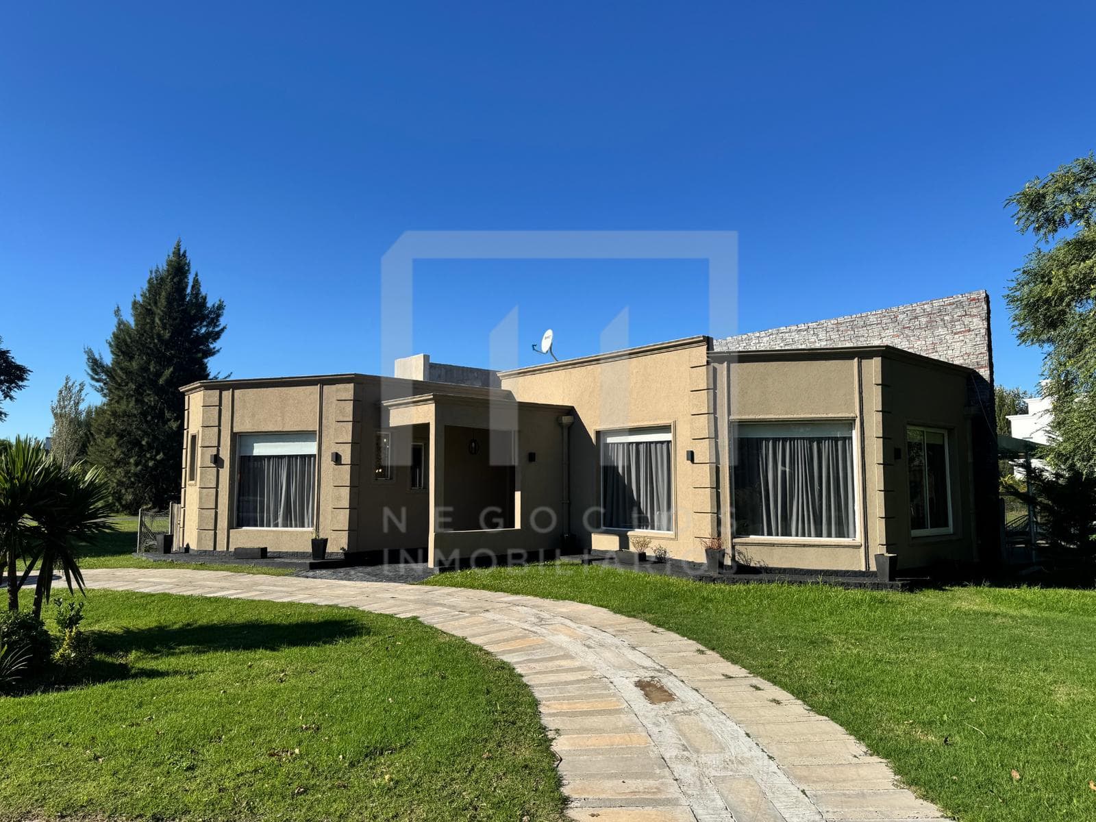 Casa En Venta y Alquiler San Eliseo Golf San Vicente - 1