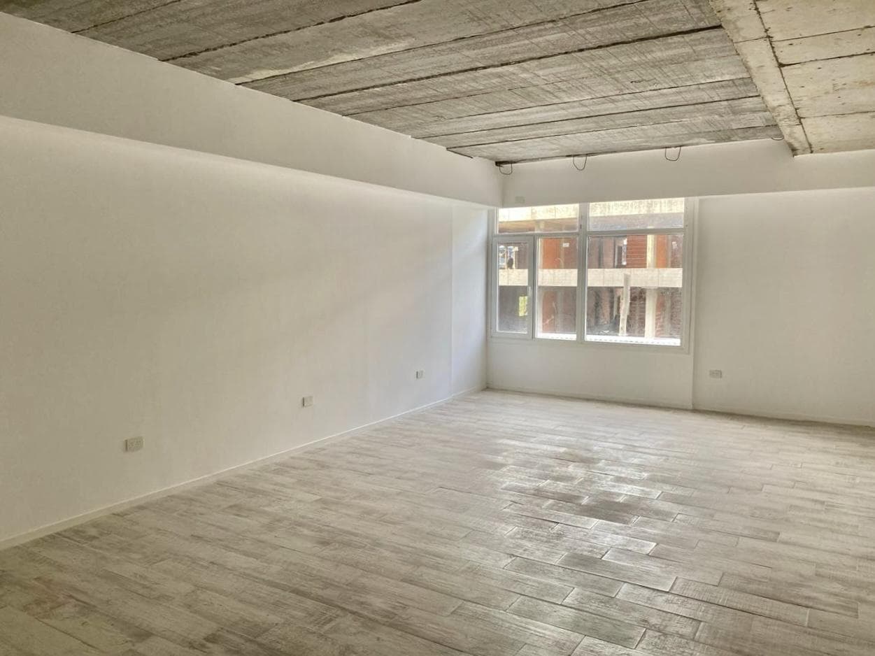 OFICINA CON VALET PARKING EN DELTA CENTER - 1