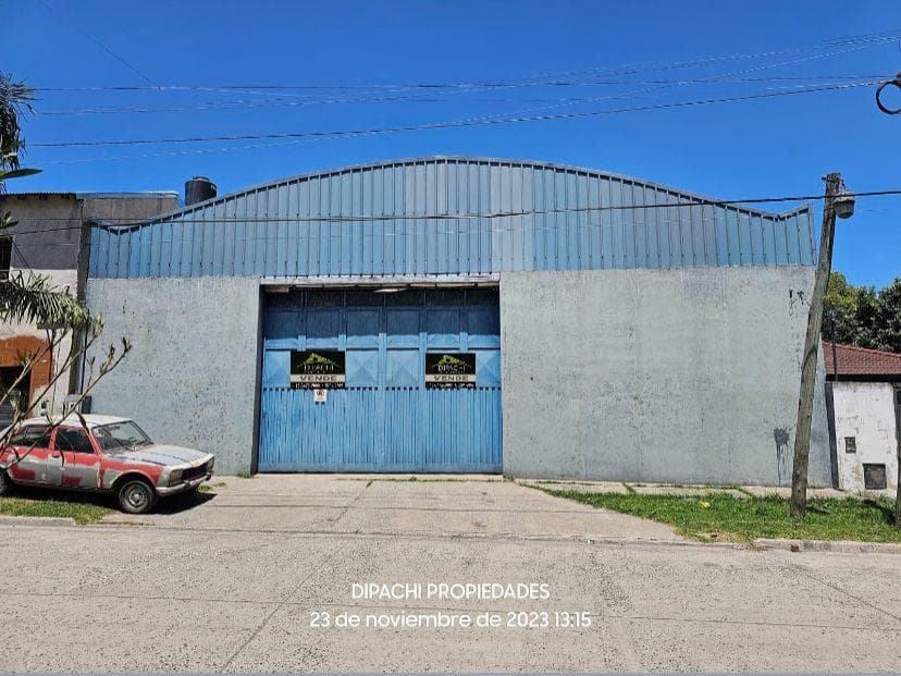 Depósito/Galpón en Luis Guillón - 1