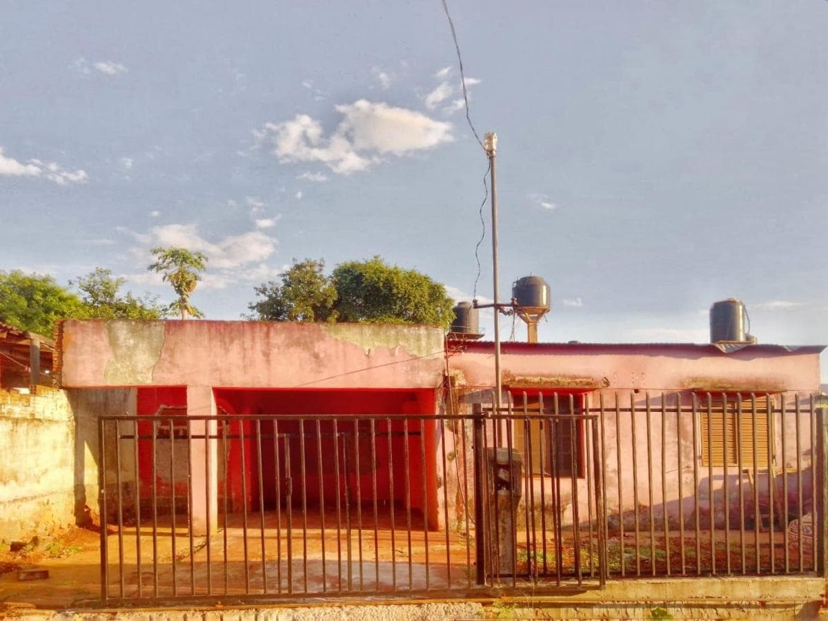Casa en venta - 2 Dormitorios 1 Baño - Cocheras - 185Mts2 - Puerto Iguazu - 1