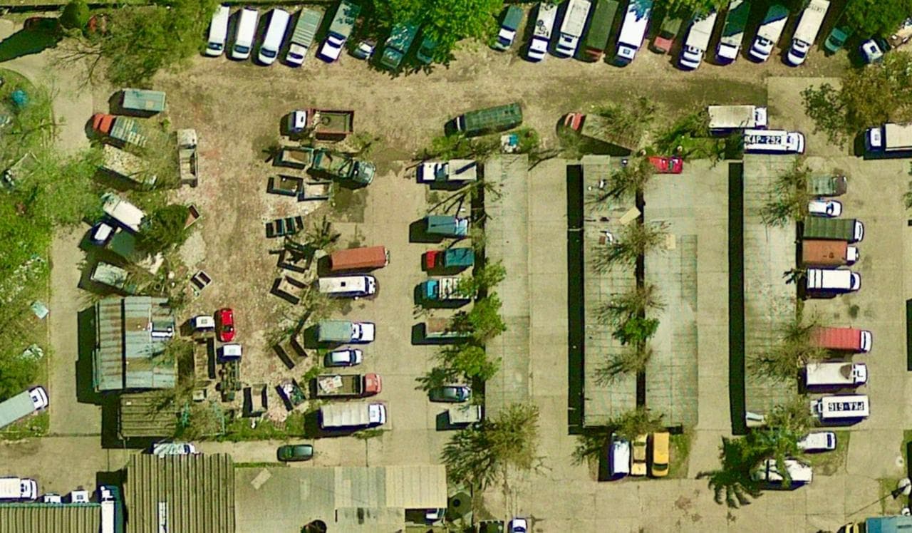 Terreno para estacionamiento de camiones / seguridad 24hs - 2