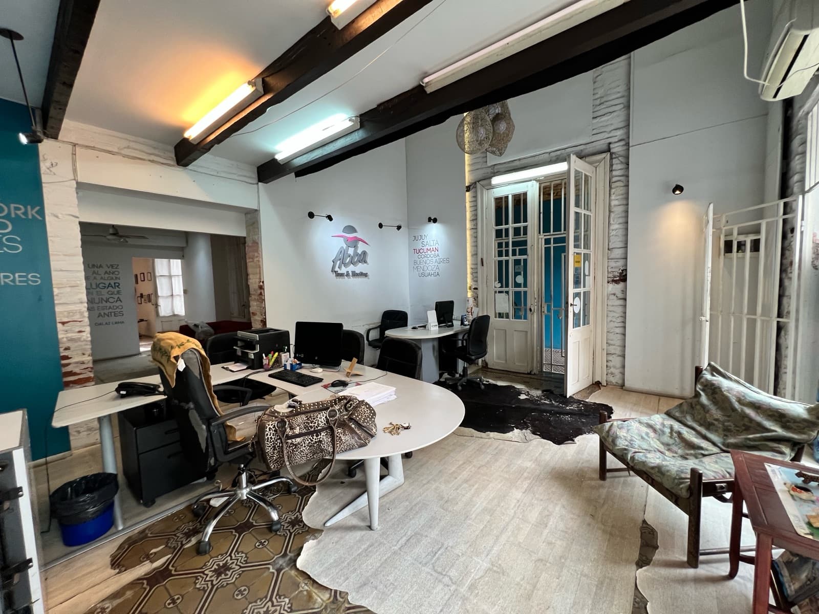 Excelente Local en Venta en Microcentro Tucumano - 1