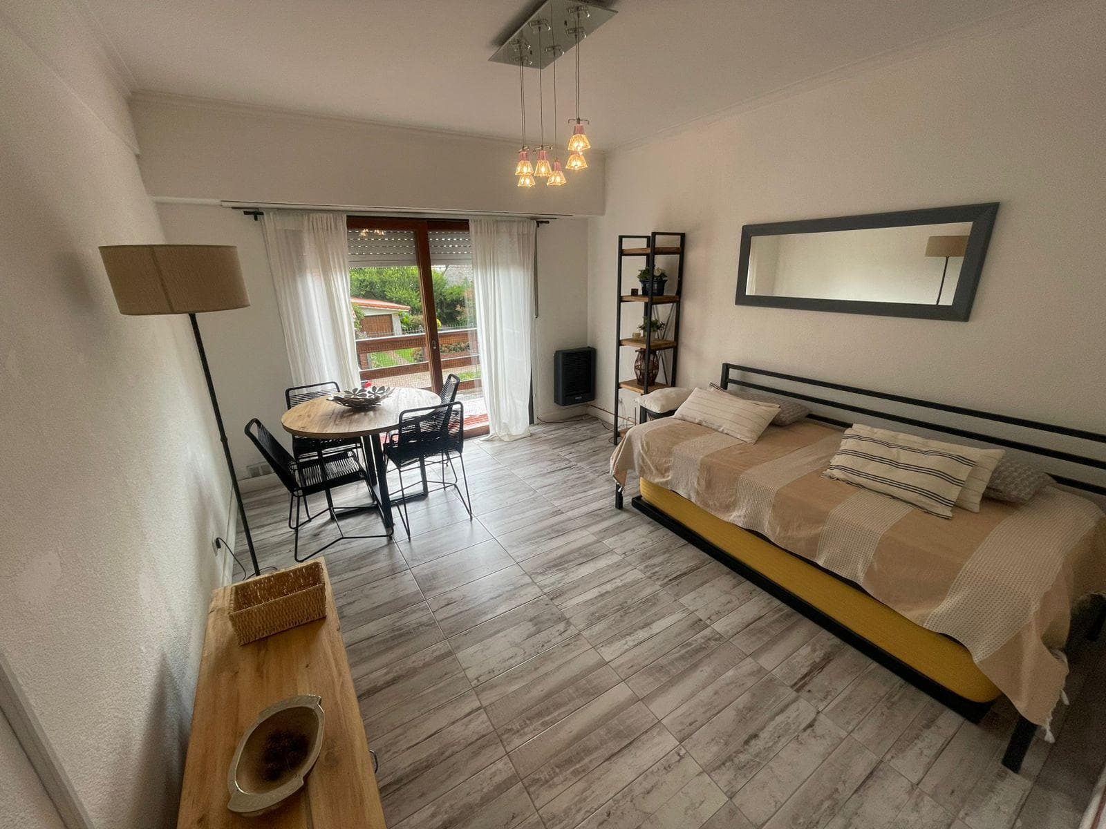 Edif. Viking piso 1 a la calle - 2 Ambientes - Zona I - Miramar - 1