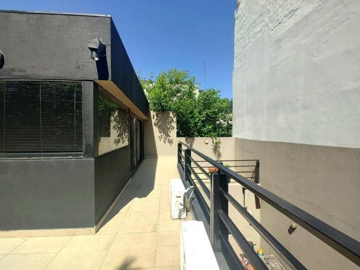 Casa de 2 plantas con terraza en Monte Castro - Apto Crédito - 1