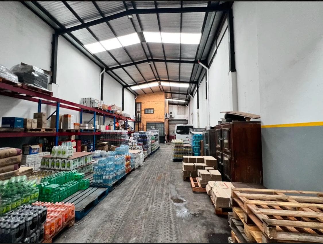 VENTA GALPON EN AVELLANEDA 1900 M2 TOTALES - 1