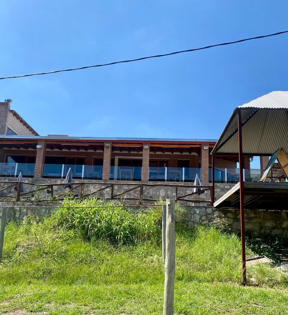 Vendo restaurante con amplio terreno de 7.000 m2 en La Serranita - 1