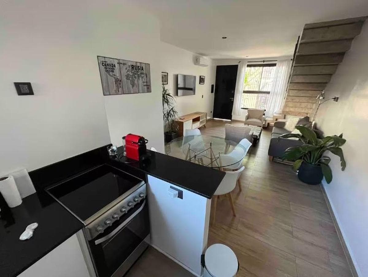 Departamento en alquiler - 2 Dormitorios 1 Baño - 120Mts2 - Coghlan - 1