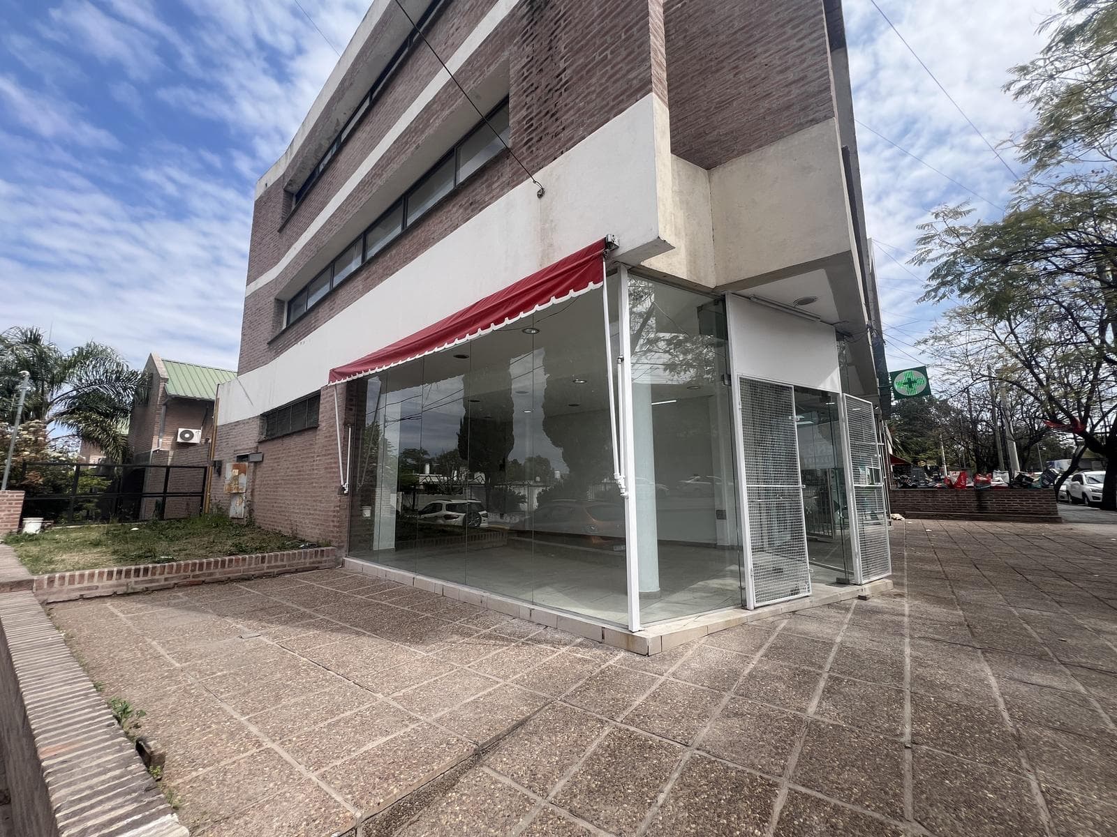 Local en alquiler Ricardo Rojas frente CPC Argüello - 1