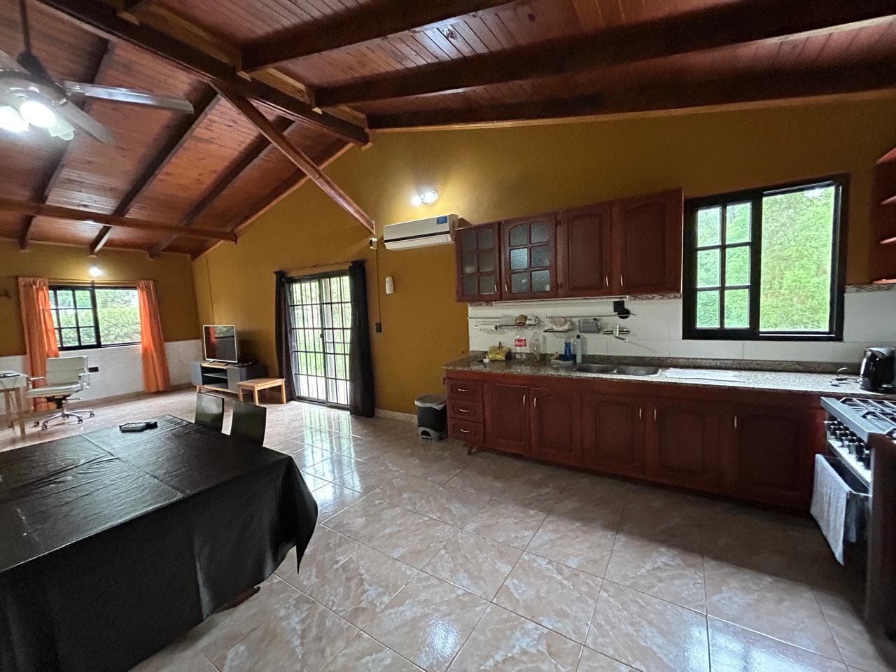 Casa en venta en La Eugenia con piscina - 1