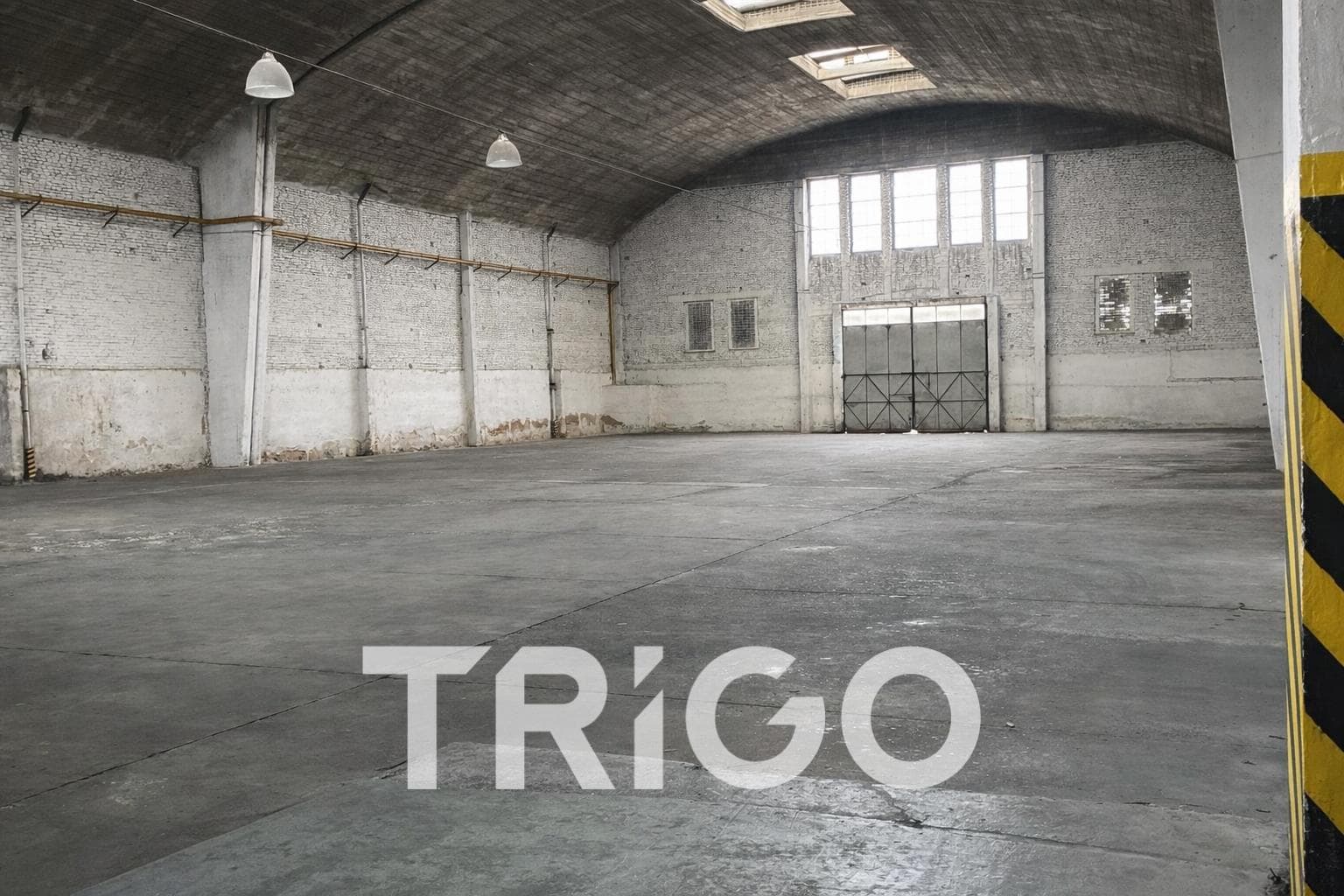 Depósito de 1102m2 en Lomas del Mirador esquina J.M. Rosas y Avenida San Martin - 1