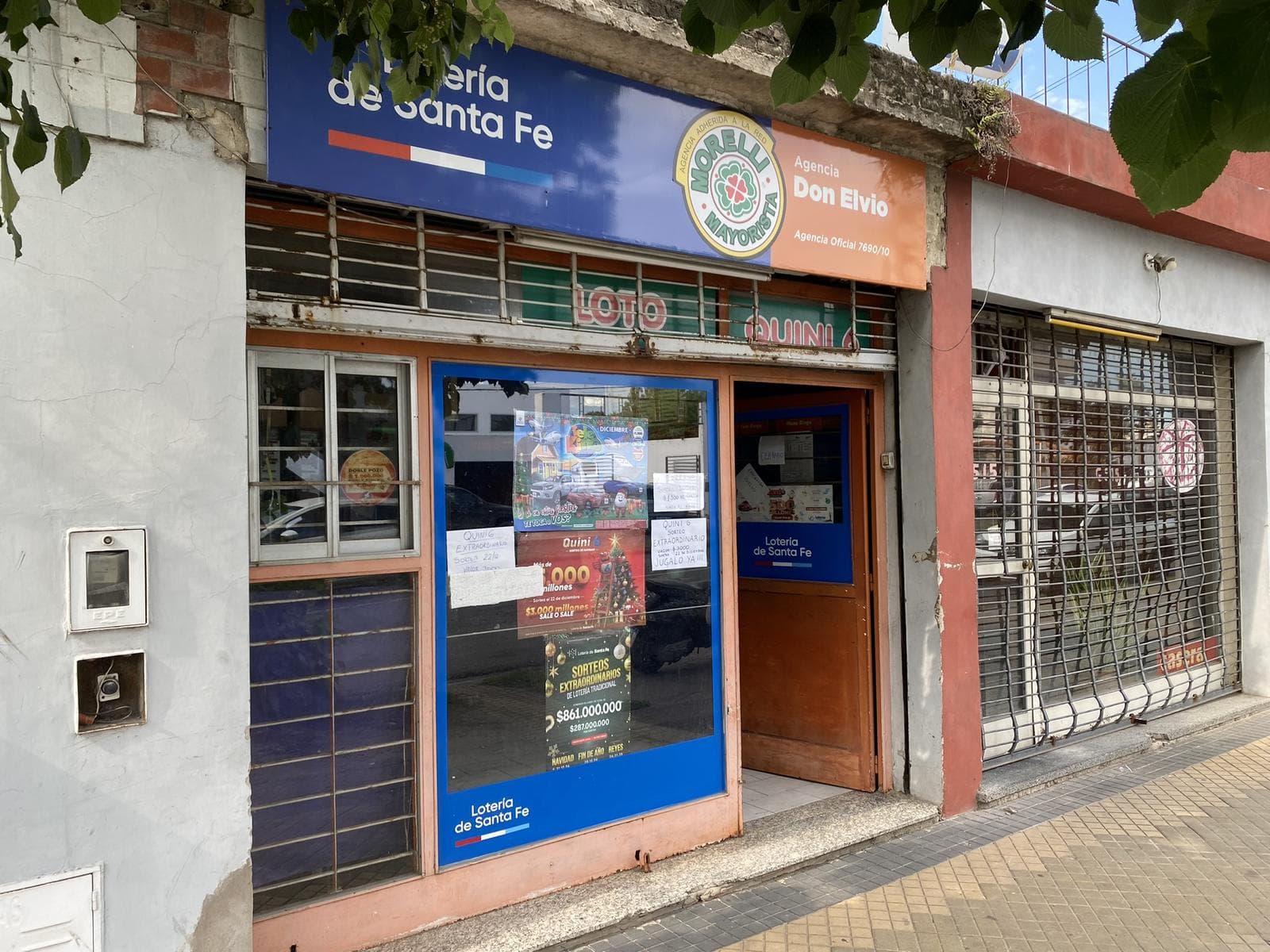 Proyecto de locales en Eva Peron al 6500 - 1