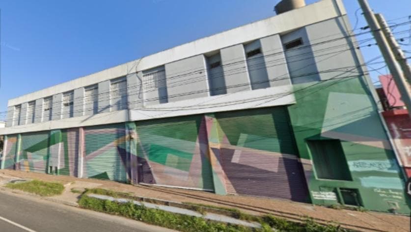 Alquiler Local Comercial sobre Av.25 de Mayo, a 500 mts de Av Gral Paz - 1