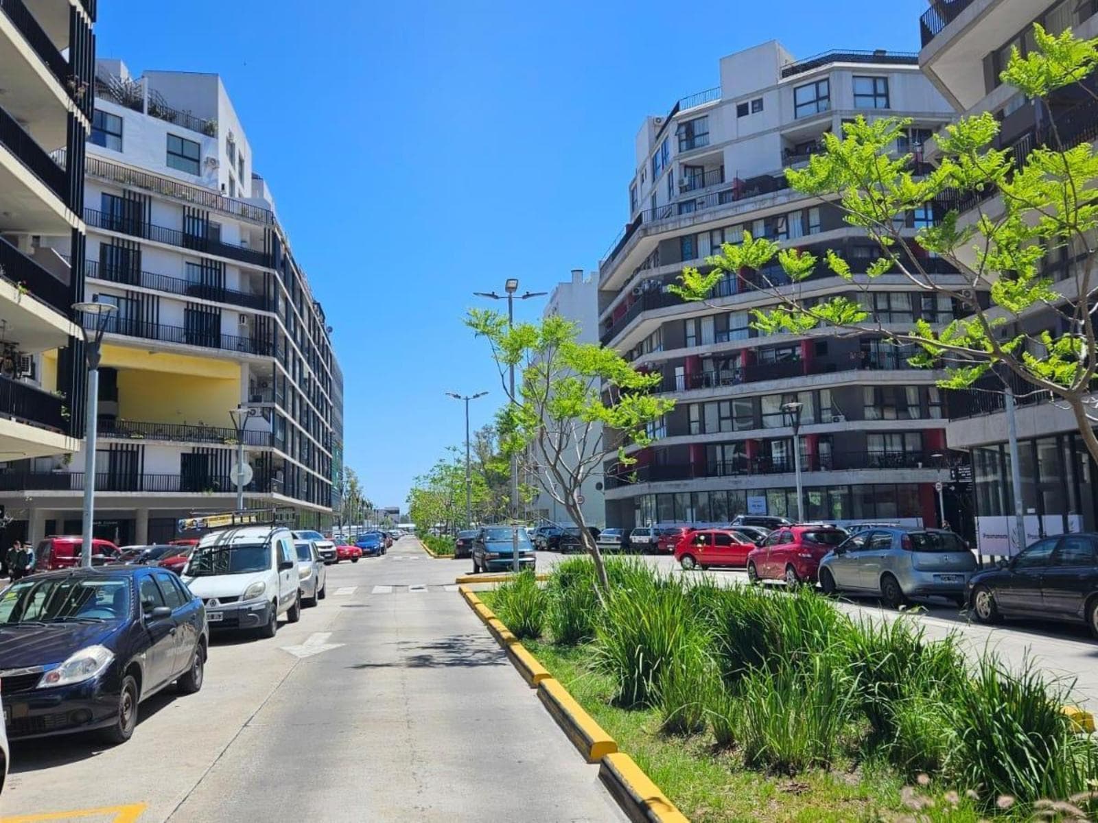 VENTA- Departamento de 3 ambientes en Boulevard olimpico- ACEPTA PERMUTA - 1